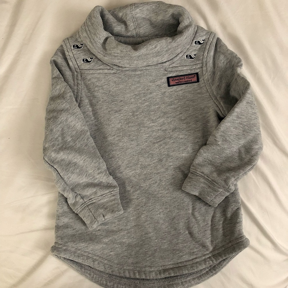 Gray Vineyard Vines pullover